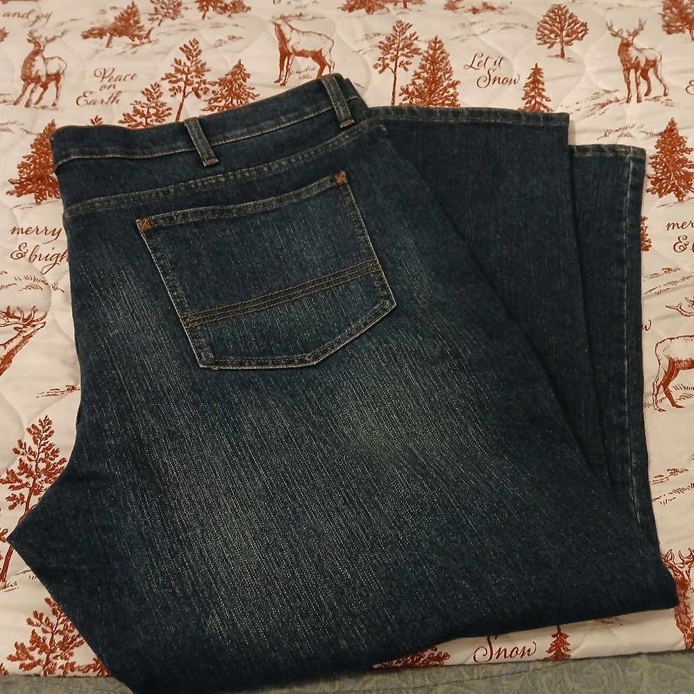 Men's red head jeans